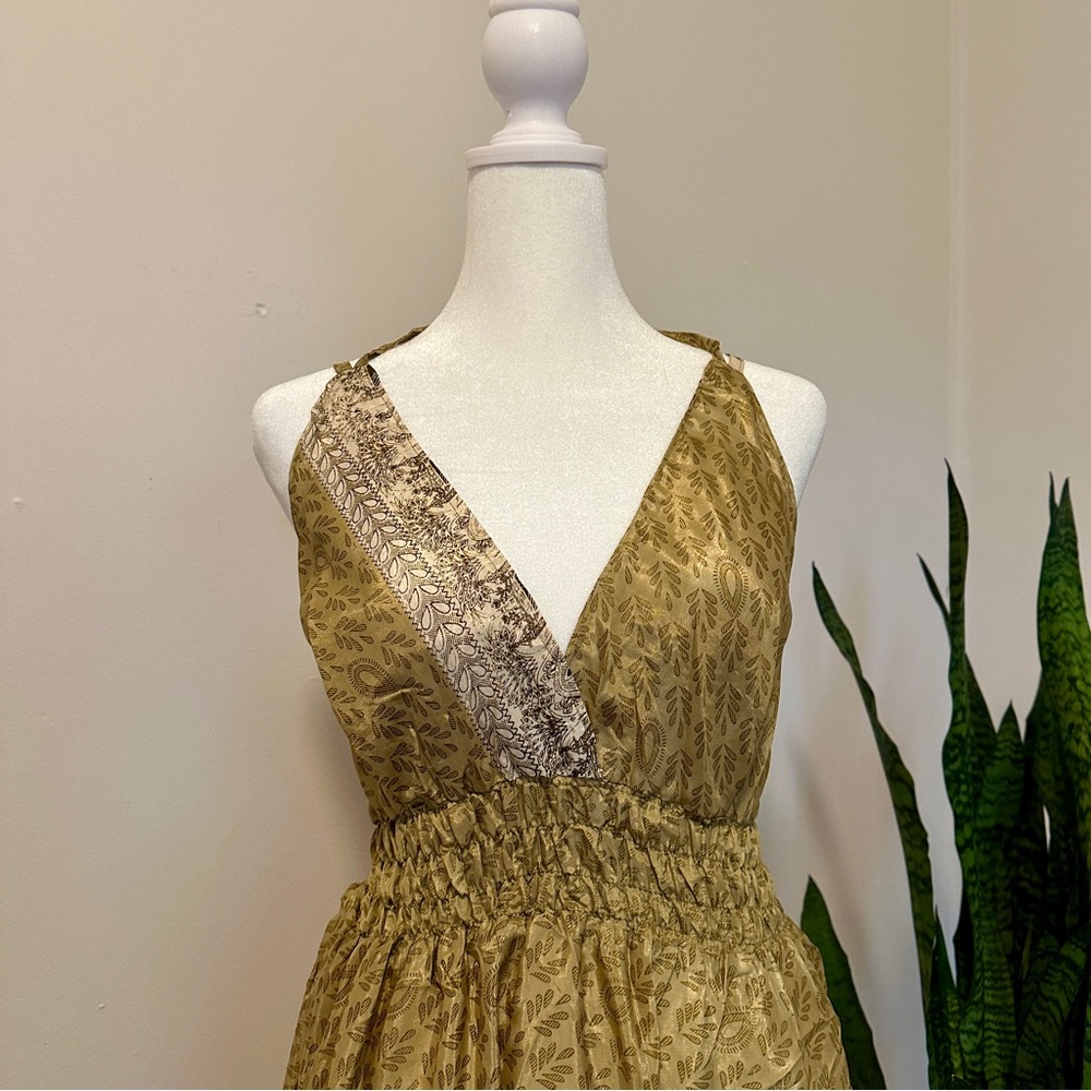 Junglee Billee | Tiered Halter Midi Dress - Picture 3 of 12